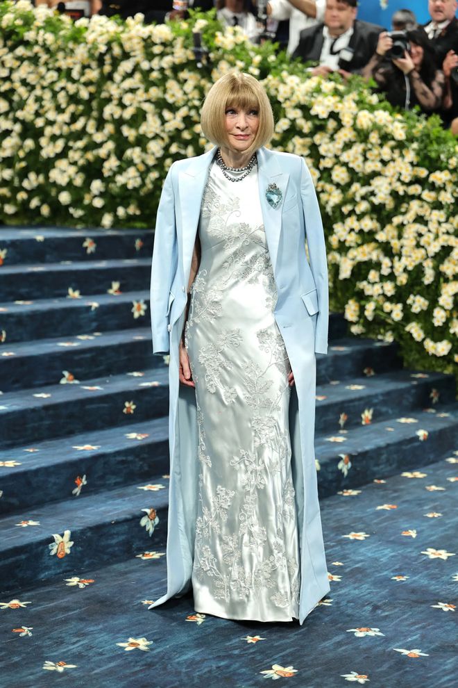 金年会金字招牌刘雯冷艳、安妮·海瑟薇美出新高度！本年Met Gala终究谁赢了？(图1)